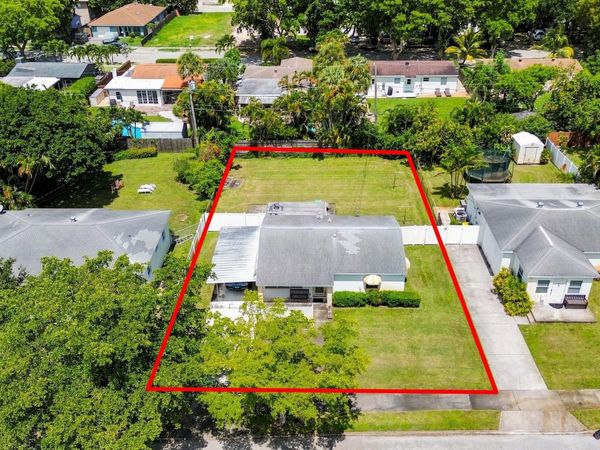933 UPLAND Road, West Palm Beach, FL 33401