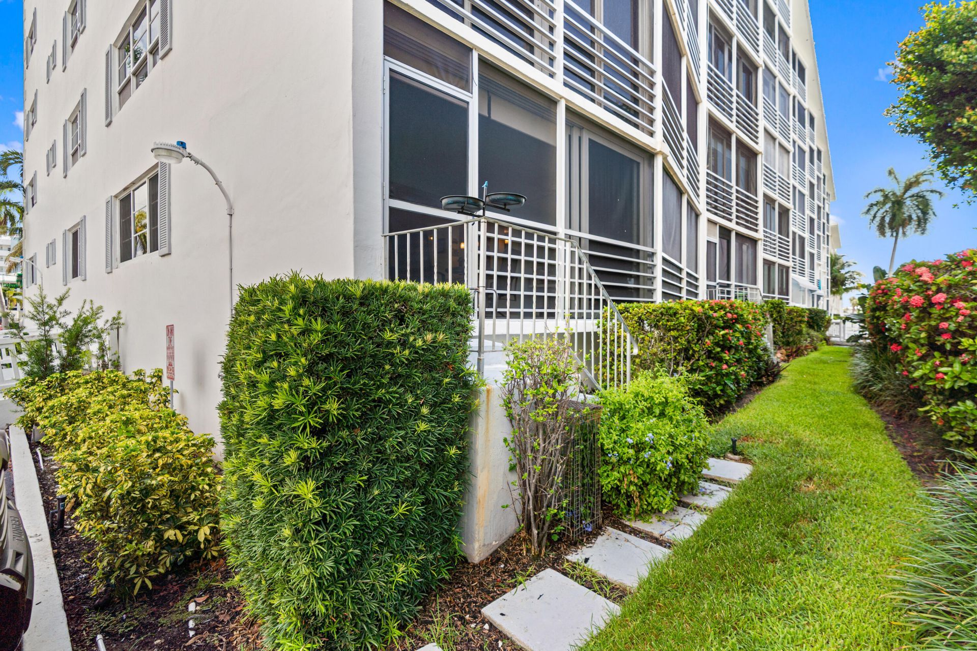 3050 NE 47th Court, Unit 108, Fort Lauderdale, FL 33308 Photo