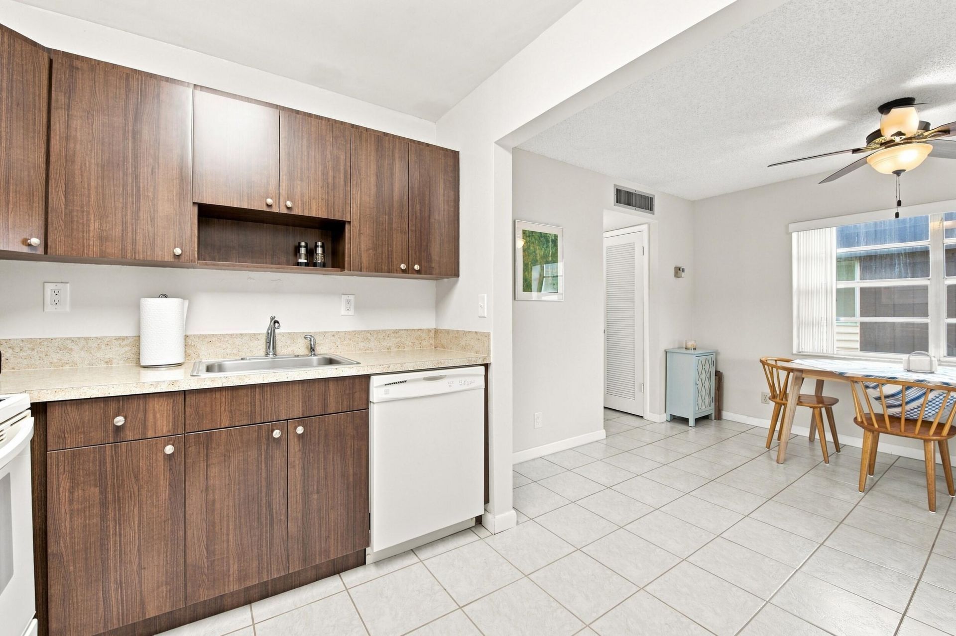 479 Burgundy J, Delray Beach, FL 33484 Photo