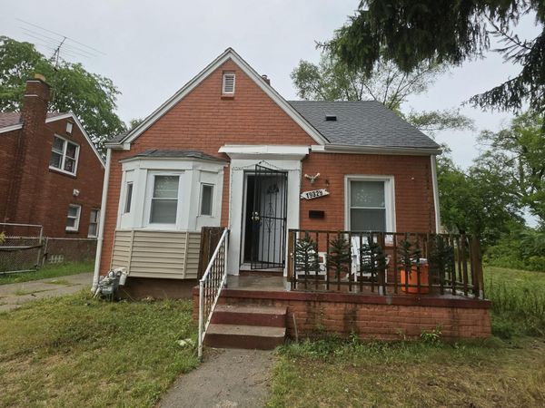 19329 Waltham Street, Detroit, MI 48205