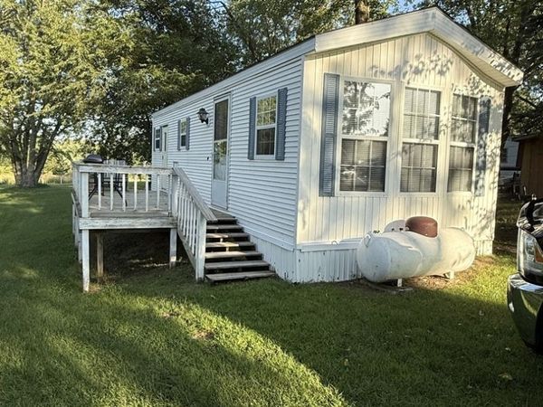 24-03 Woodhaven Lakes , Sublette, IL 61367