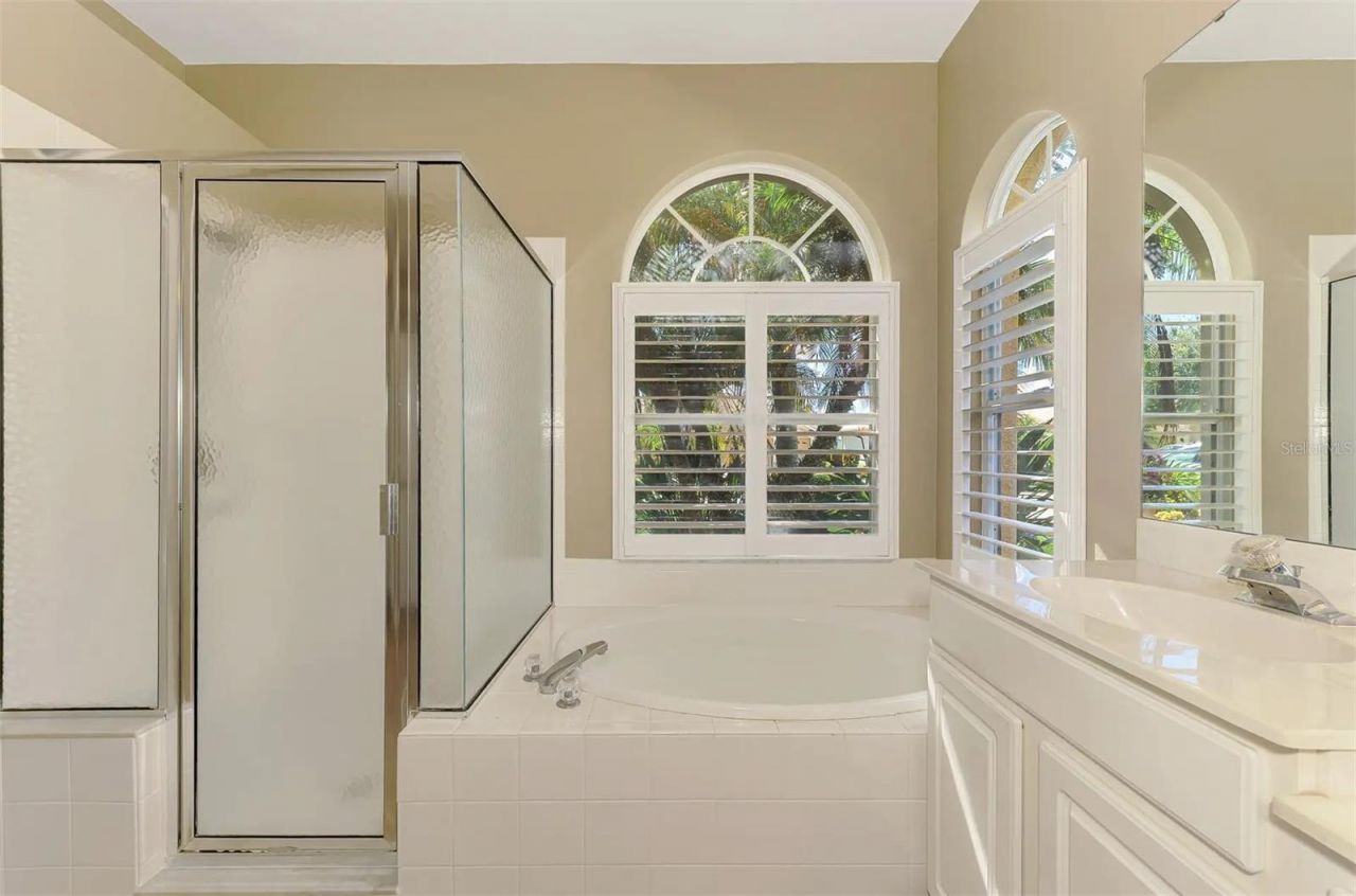 6721 Carlyle Lane, Sarasota, FL 34243 Photo