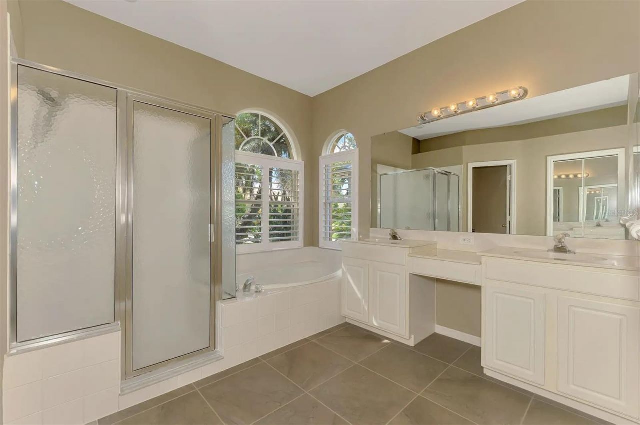 6721 Carlyle Lane, Sarasota, FL 34243 Photo