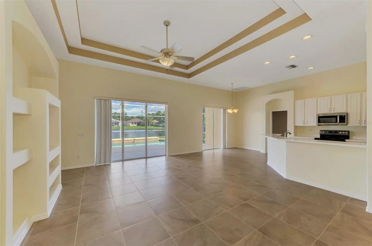 6721 Carlyle Lane, Sarasota, FL 34243 Photo