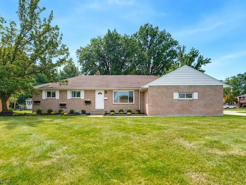 766 Radford Drive, Richmond Heights, OH 44143 Photo 4