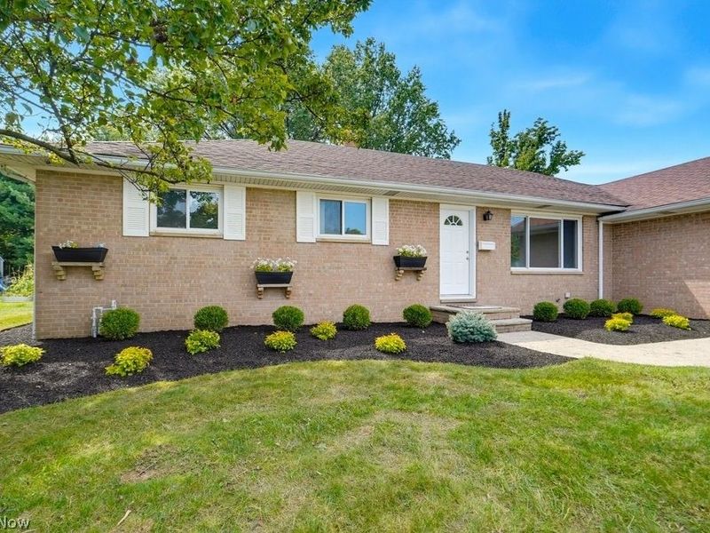 766 Radford Drive, Richmond Heights, OH 44143 Photo 8
