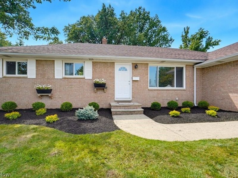 766 Radford Drive, Richmond Heights, OH 44143 Photo 9