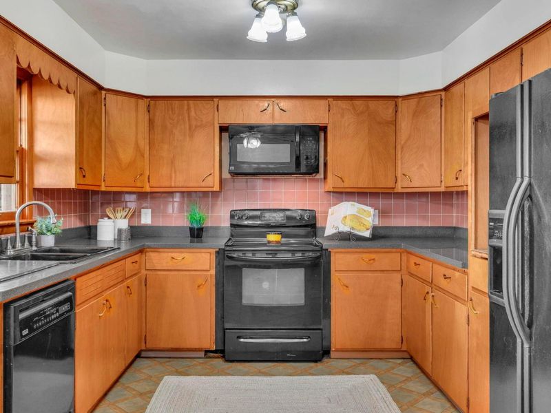 823 Wayne Drive , Heath, OH 43056 Photo 35