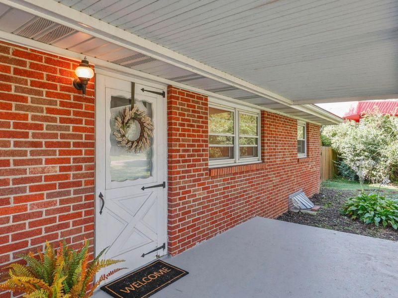 823 Wayne Drive , Heath, OH 43056 Photo 5