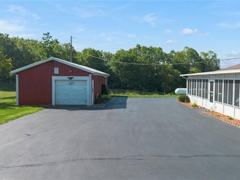 10700 State Line Road, New Paris, OH 45347 Photo 7
