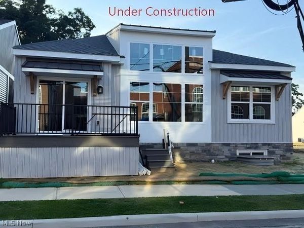 4292 Campus Lane, Willoughby, OH 44094