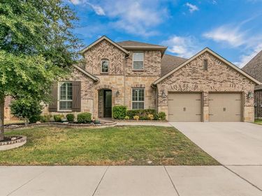 405 Marbrook Court, Fort Worth, TX 76131