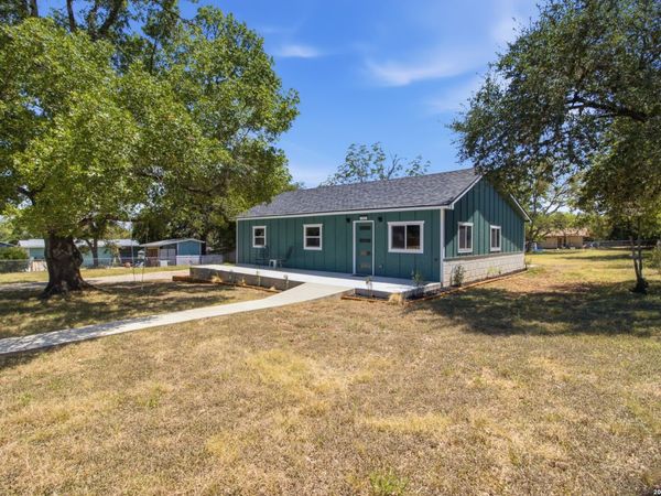 1506 SYCAMORE ST, Bandera, TX 78003