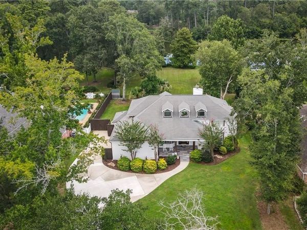 3040 WALDEN Place, Mandeville, LA 70448