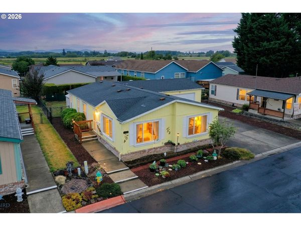 51408 SE Springlake Loop, Unit 142, Scappoose, OR 97056