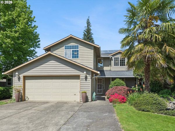608 SE 18TH AVE, Hillsboro, OR 97123