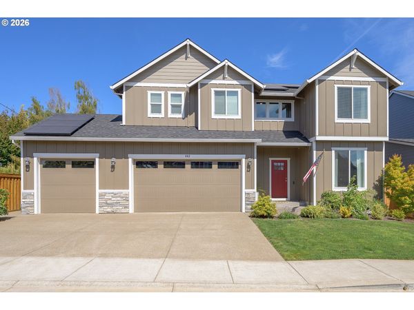 662 E TAFT ST, Carlton, OR 97111