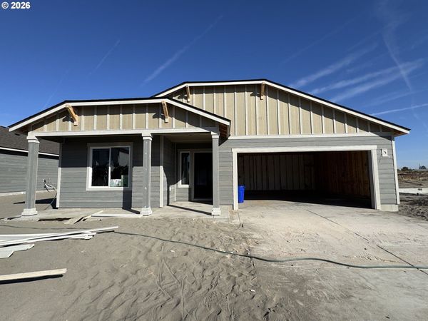 913 E Maple Brook AVE, Hermiston, OR 97838