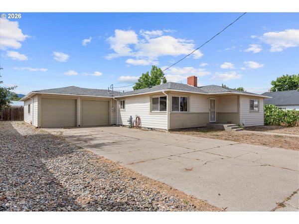 2945 6TH ST, Baker City, OR 97814