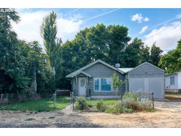 112 SW 2ND ST, Pilot Rock, OR 97868
