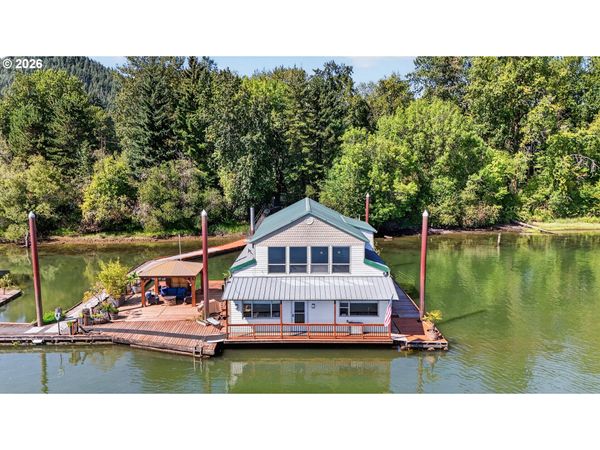 26312 NW St Helens RD, Unit B, Scappoose, OR 97056