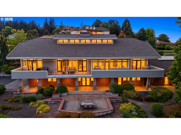 3252 MOUNT KUEBLER DR, Salem, OR 97302