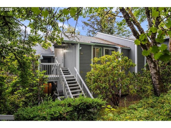 44 EAGLE CREST DR, Unit 38, Lake Oswego, OR 97035