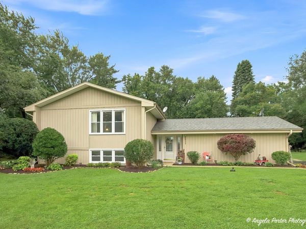 2211 Lamb Road , Woodstock, IL 60098