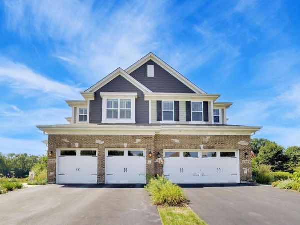 27W187 Breme Drive , Warrenville, IL 60555