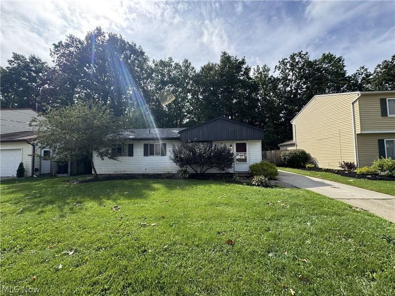 371 Trailwood Drive, Painesville, OH 44077 Photo 2