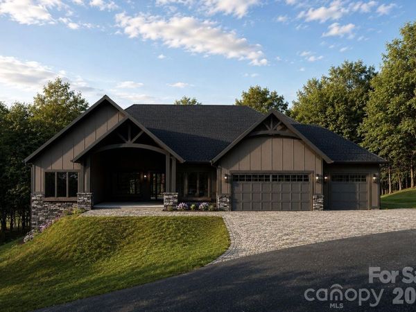 723 Ascension Valley , Unit 27, Horse Shoe, NC 28742