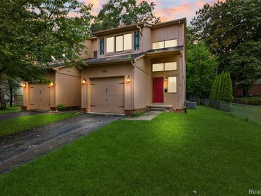 200 W Fraser Street , Rochester, Mi 48307