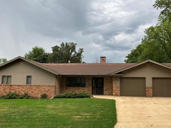 402 6th Street, Alton, IA 51003