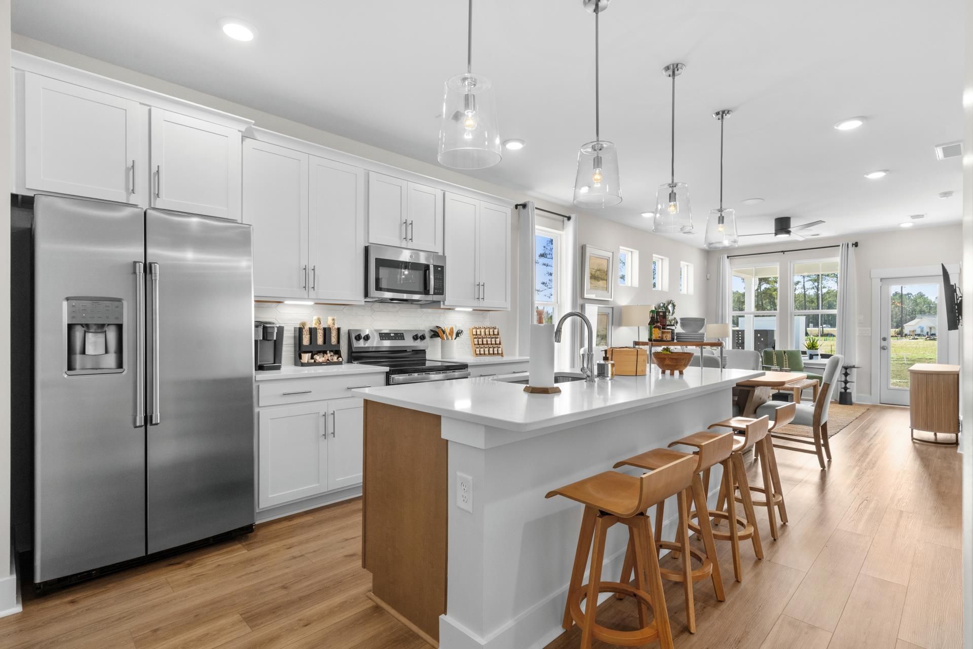 2740 Summer Breeze Ln  Photo 11