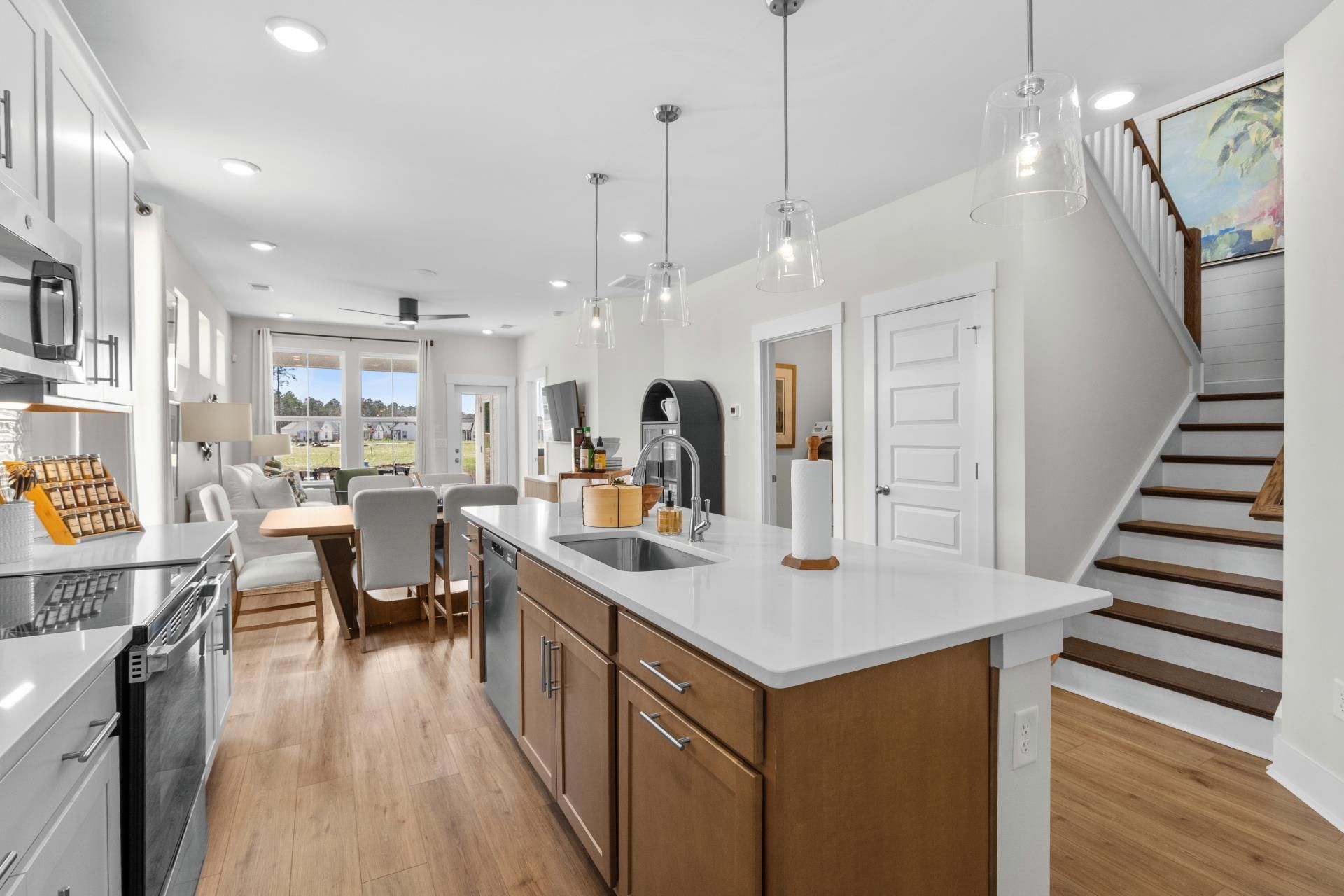 2740 Summer Breeze Ln  Photo 14