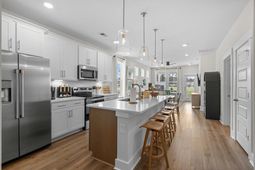 2740 Summer Breeze Ln  photo 4