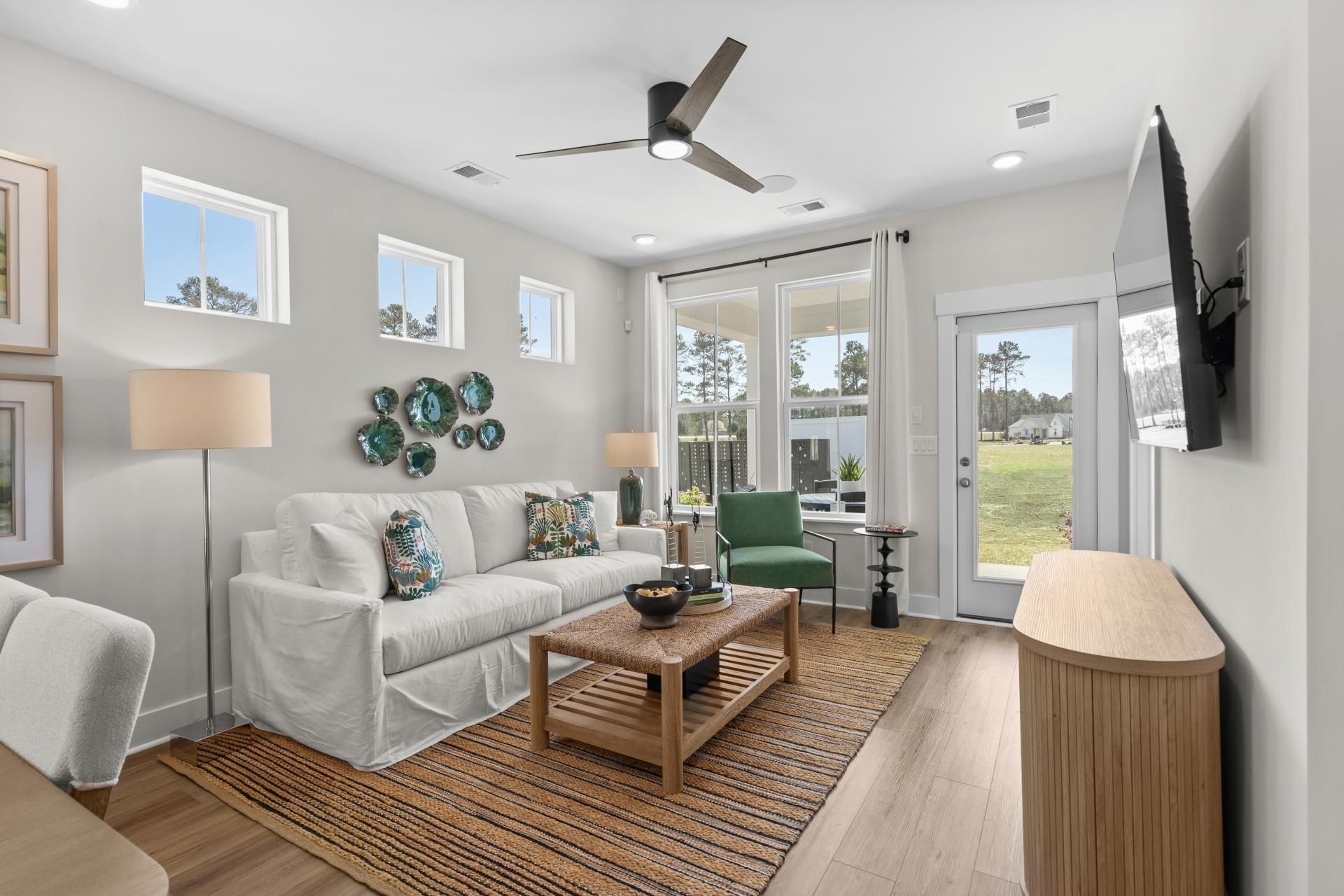 2740 Summer Breeze Ln  Photo 6