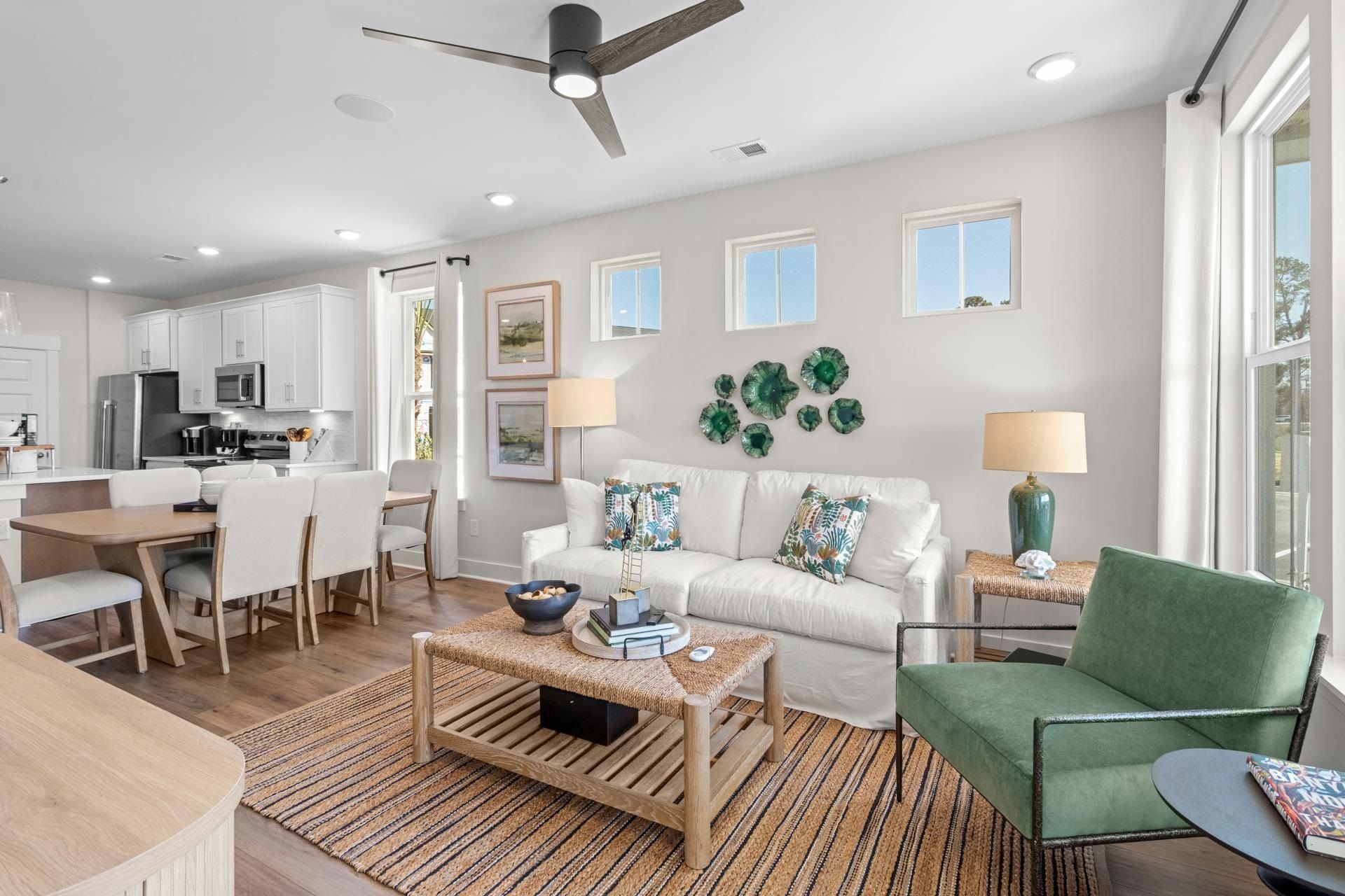 2740 Summer Breeze Ln  Photo 9