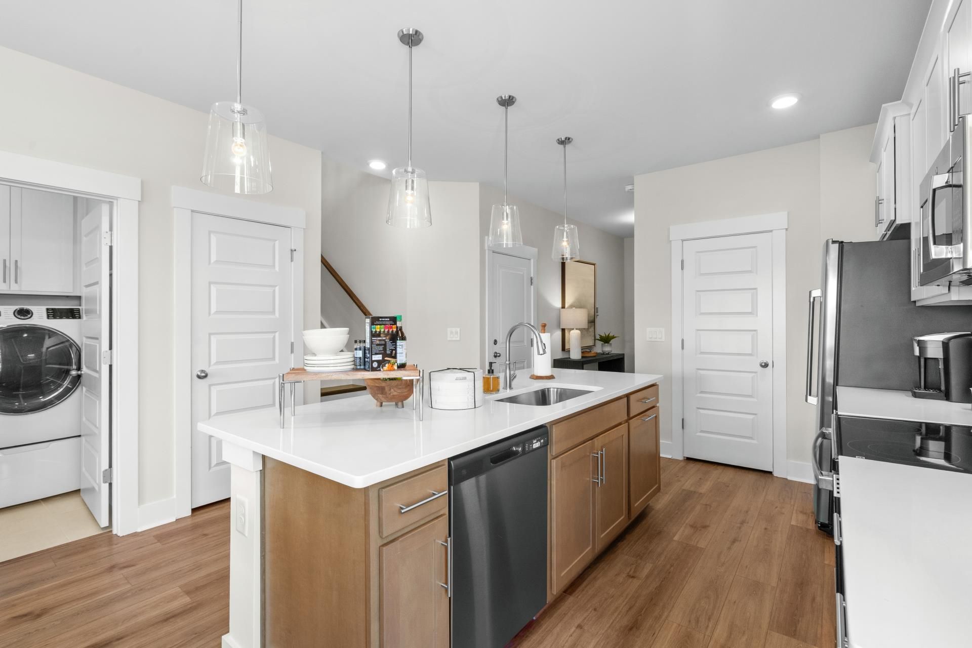 2744 Summer Breeze Ln  Photo 12