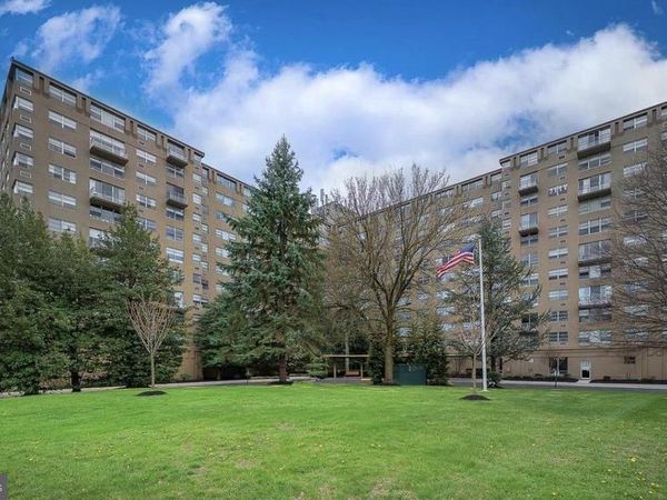 1030 LANCASTER AVENUE, Unit 402, BRYN MAWR, PA 19010