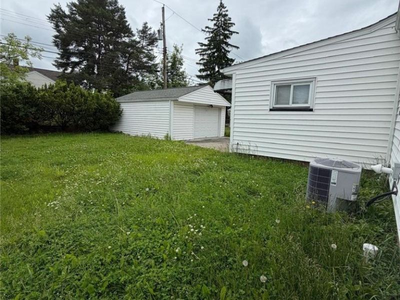 13708 Woodward Boulevard, Garfield Heights, OH 44125 Photo 2