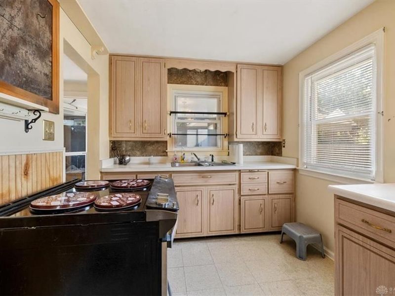 2502 Springmont Avenue, Dayton, OH 45420 Photo 24
