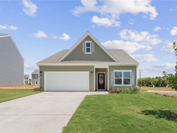 400 Bluegrass Lane , Rockmart, GA 30153