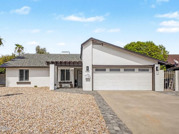 2602 E LARKSPUR Drive, Phoenix, AZ 85032