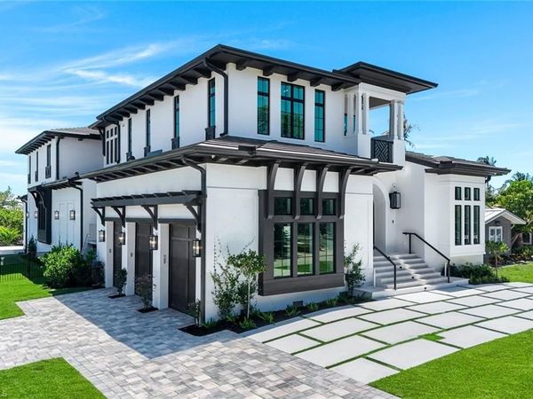 1690 Chesapeake AVE , NAPLES, FL 34102