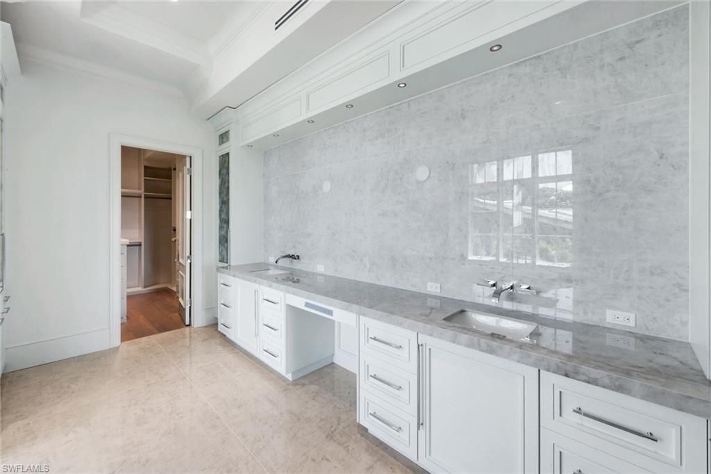 1690 Chesapeake Ave , Naples, FL 34102 Photo