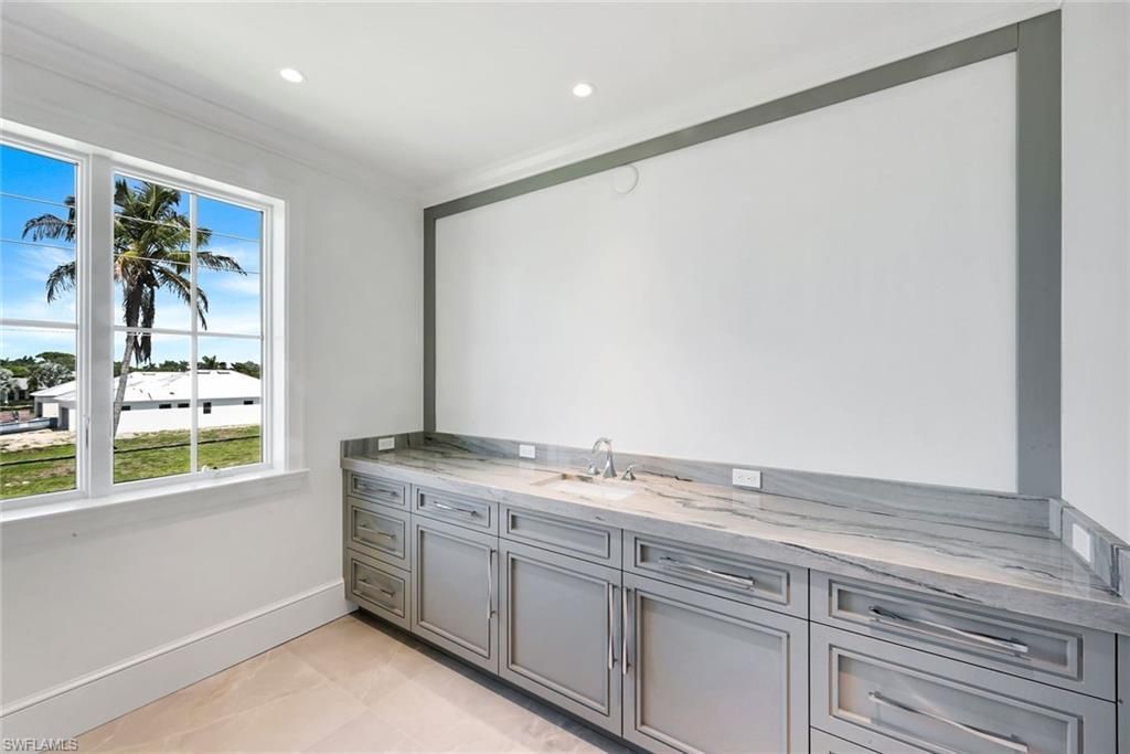 1690 Chesapeake Ave , Naples, FL 34102 Photo