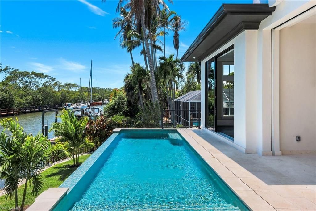 1690 Chesapeake Ave , Naples, FL 34102 Photo