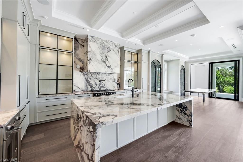 1690 Chesapeake Ave , Naples, FL 34102 Photo