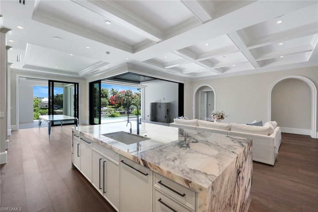1690 Chesapeake Ave , Naples, FL 34102 Photo